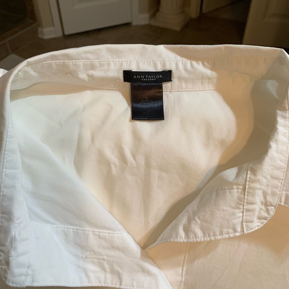 Ann Taylor’s white blouse, - Picture 4 of 4